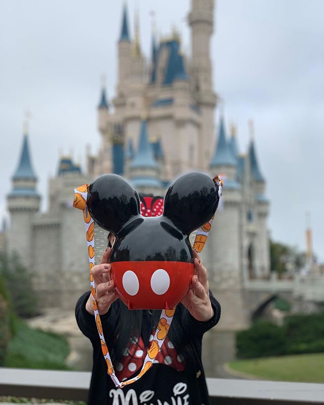 ✨Que nunca nos falte esperança de dias melhores!
✨Desejo um ótimo fim de semana! ✨ ⠀⠀⠀⠀⠀⠀⠀⠀⠀⠀⠀⠀ ⠀⠀⠀⠀⠀⠀⠀⠀⠀⠀⠀⠀ ⠀⠀⠀⠀⠀⠀⠀⠀⠀⠀⠀⠀ ⠀⠀⠀⠀⠀⠀⠀⠀⠀⠀⠀⠀ ⠀⠀⠀⠀⠀⠀⠀⠀⠀⠀⠀⠀ ⠀⠀⠀⠀⠀⠀⠀⠀⠀⠀⠀⠀ ⠀⠀⠀⠀⠀⠀⠀⠀⠀⠀⠀⠀ ⠀⠀⠀⠀⠀ #magickingdom #dicasdisney #disney2020 #mickeylover #viagemdossonhos #disney #disneyprincess #disneyvacation #disneyobsessed #quarentine #disneymemories #transferemorlando #dmpo